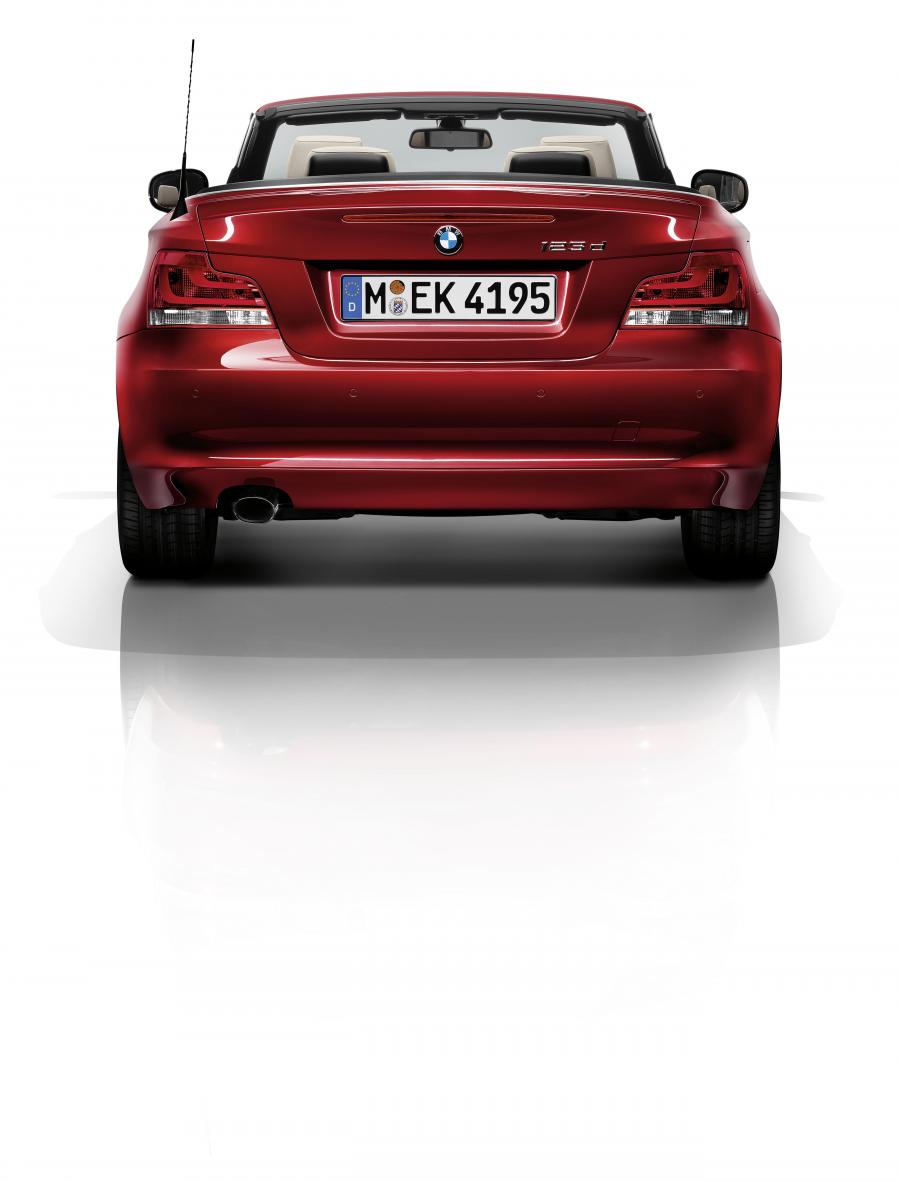  BMW 1-Series Convertible 2011 года  (фото 63 из 69)